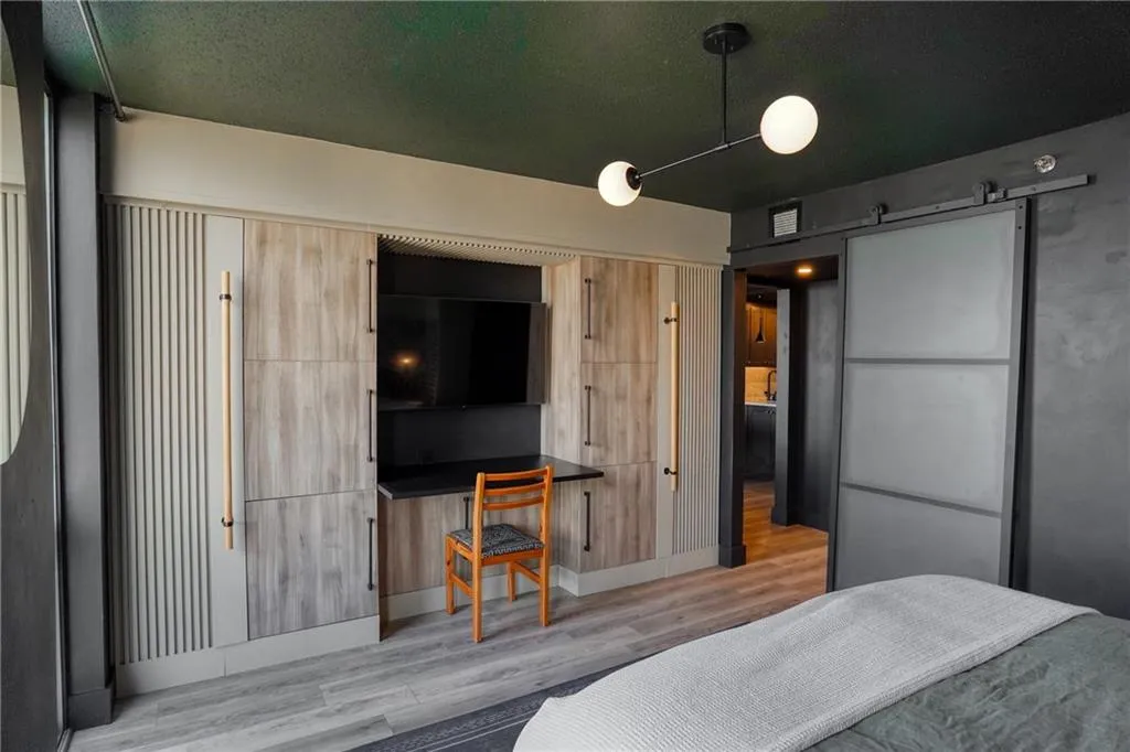 2870 Pharr Court South Nw Unit 2402, Atlanta, Georgia 30305, 1 Bedroom Bedrooms, ,1 BathroomBathrooms,Residential,For Sale,2870 Pharr Court South Nw Unit 2402,7540987