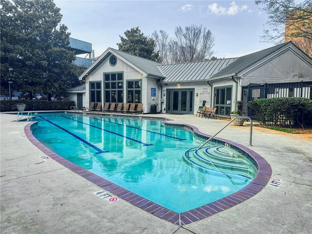 2870 Pharr Court South Nw Unit 2402, Atlanta, Georgia 30305, 1 Bedroom Bedrooms, ,1 BathroomBathrooms,Residential,For Sale,2870 Pharr Court South Nw Unit 2402,7540987