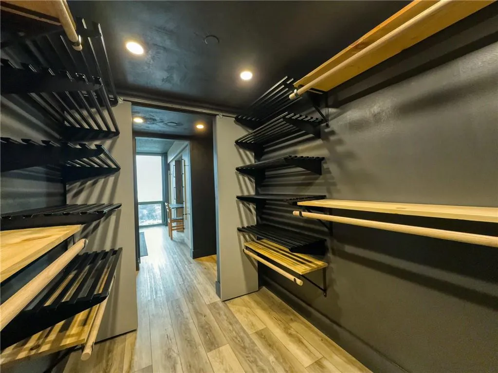 2870 Pharr Court South Nw Unit 2402, Atlanta, Georgia 30305, 1 Bedroom Bedrooms, ,1 BathroomBathrooms,Residential,For Sale,2870 Pharr Court South Nw Unit 2402,7540987