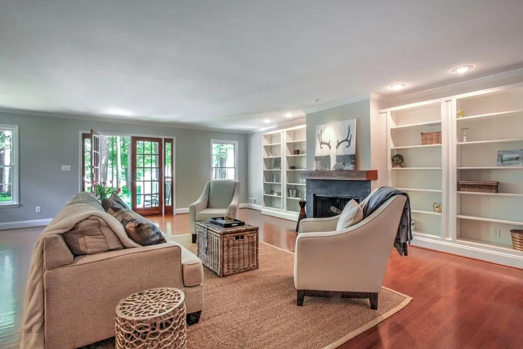 2220 Northside Drive Nw, Atlanta, Georgia 30305, 3 Bedrooms Bedrooms, ,3 BathroomsBathrooms,Residential,Sold,2220 Northside Drive Nw,6010760