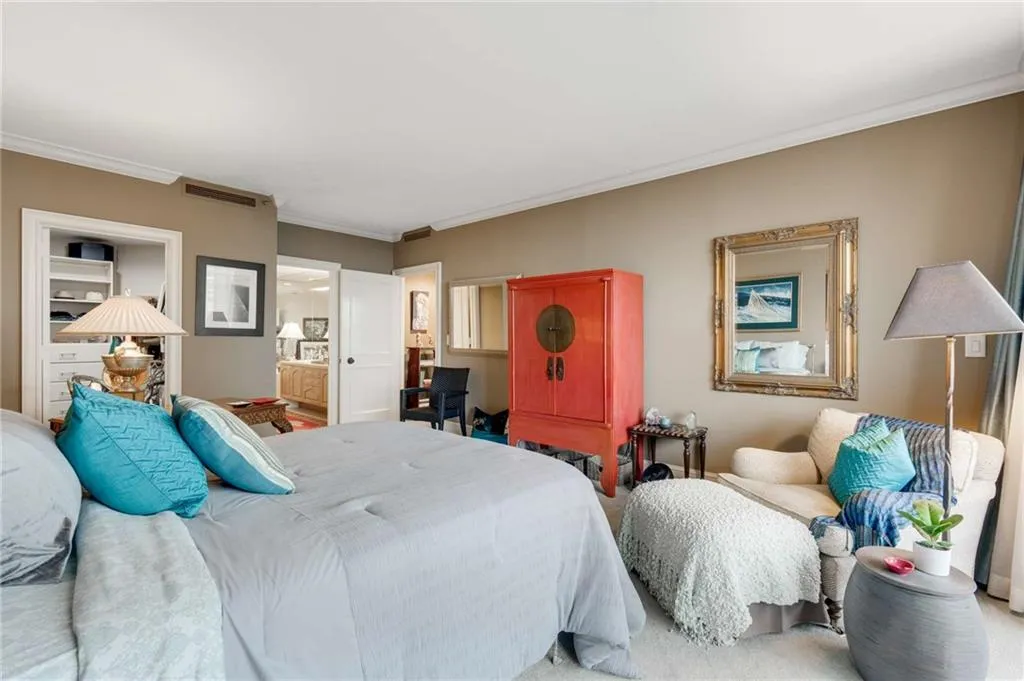 2660 Peachtree Road Nw Unit 10h, Atlanta, Georgia 30305, 1 Bedroom Bedrooms, ,2 BathroomsBathrooms,Residential,For Sale,2660 Peachtree Road Nw Unit 10h,7592736