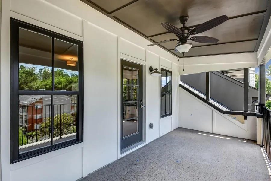 126 W Wieuca Road Unit 4, Sandy Springs, Georgia 30342, 3 Bedrooms Bedrooms, ,4 BathroomsBathrooms,Residential,Sold,126 W Wieuca Road Unit 4,6103888
