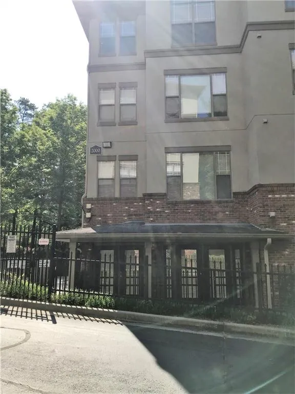 5559 Glenridge Drive Unit 2104, Atlanta, Georgia 30342, 1 Bedroom Bedrooms, ,1 BathroomBathrooms,Residential,Sold,5559 Glenridge Drive Unit 2104,6007108