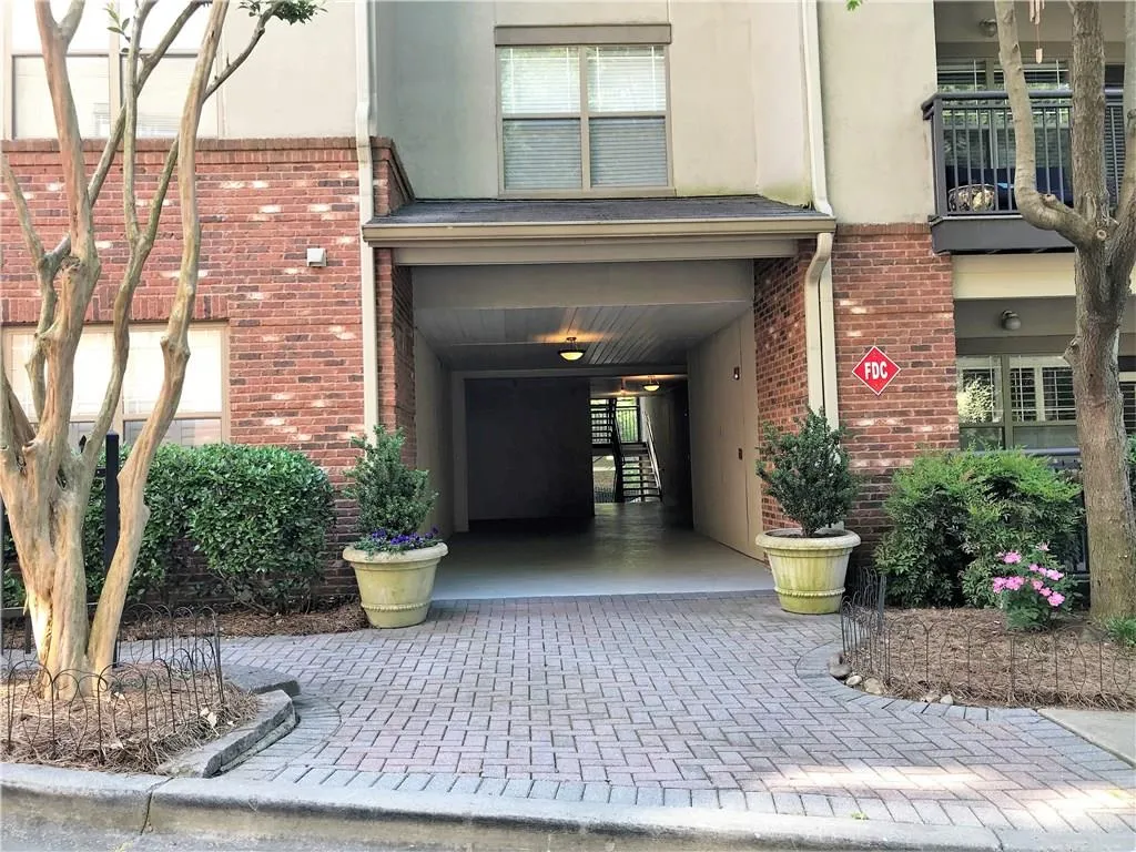 5559 Glenridge Drive Unit 2104, Atlanta, Georgia 30342, 1 Bedroom Bedrooms, ,1 BathroomBathrooms,Residential,Sold,5559 Glenridge Drive Unit 2104,6007108