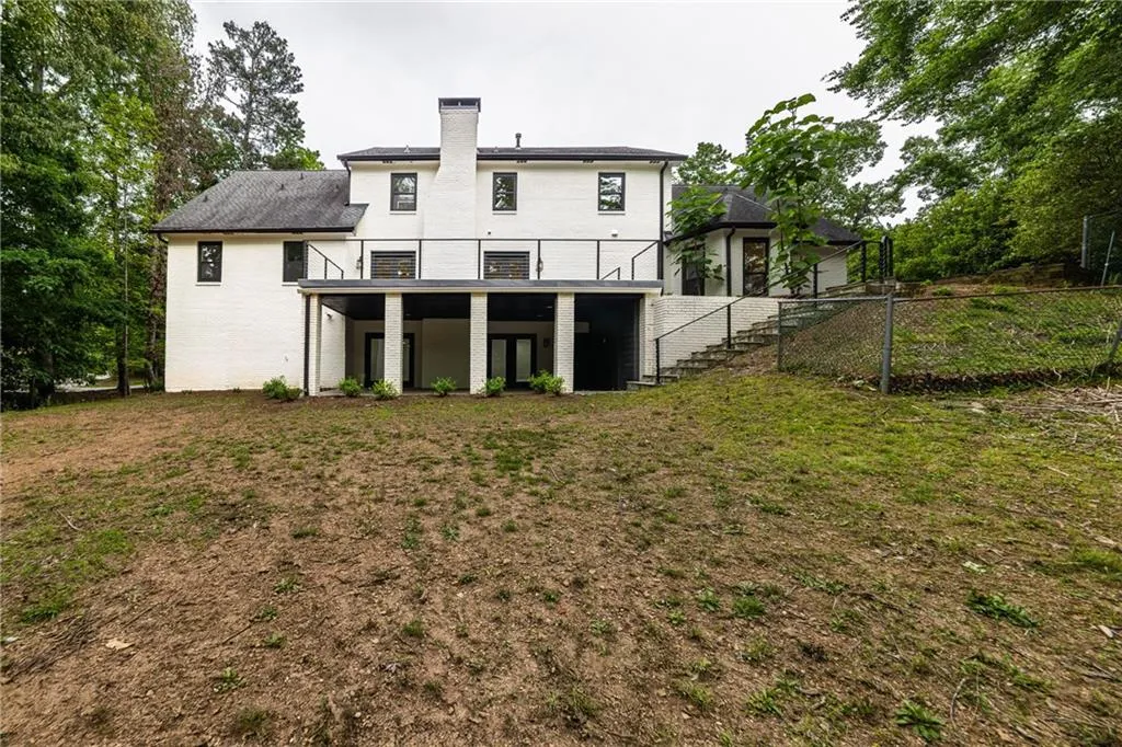 4 Bentley Trace Manor, Atlanta, Georgia 30327, 6 Bedrooms Bedrooms, ,5 BathroomsBathrooms,Residential,For Sale,4 Bentley Trace Manor,7629370