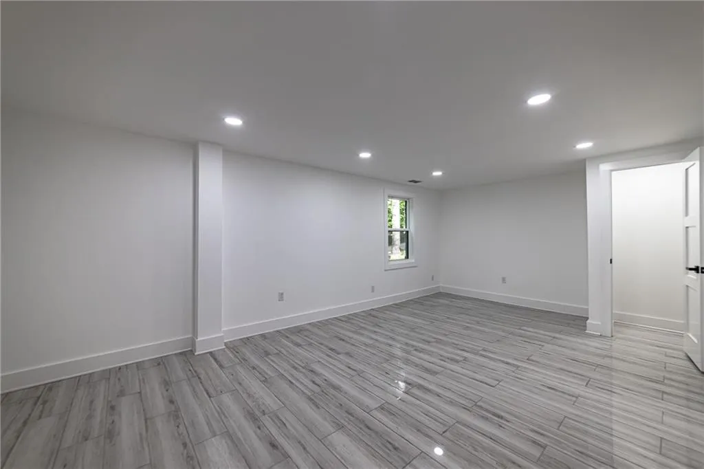 4 Bentley Trace Manor, Atlanta, Georgia 30327, 6 Bedrooms Bedrooms, ,5 BathroomsBathrooms,Residential,For Sale,4 Bentley Trace Manor,7629370