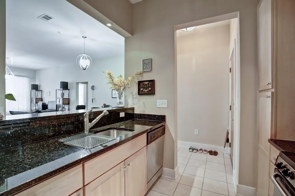 799 Hammond Drive Unit 109, Sandy Springs, Georgia 30328, 2 Bedrooms Bedrooms, ,2 BathroomsBathrooms,Residential,Sold,799 Hammond Drive Unit 109,5852657