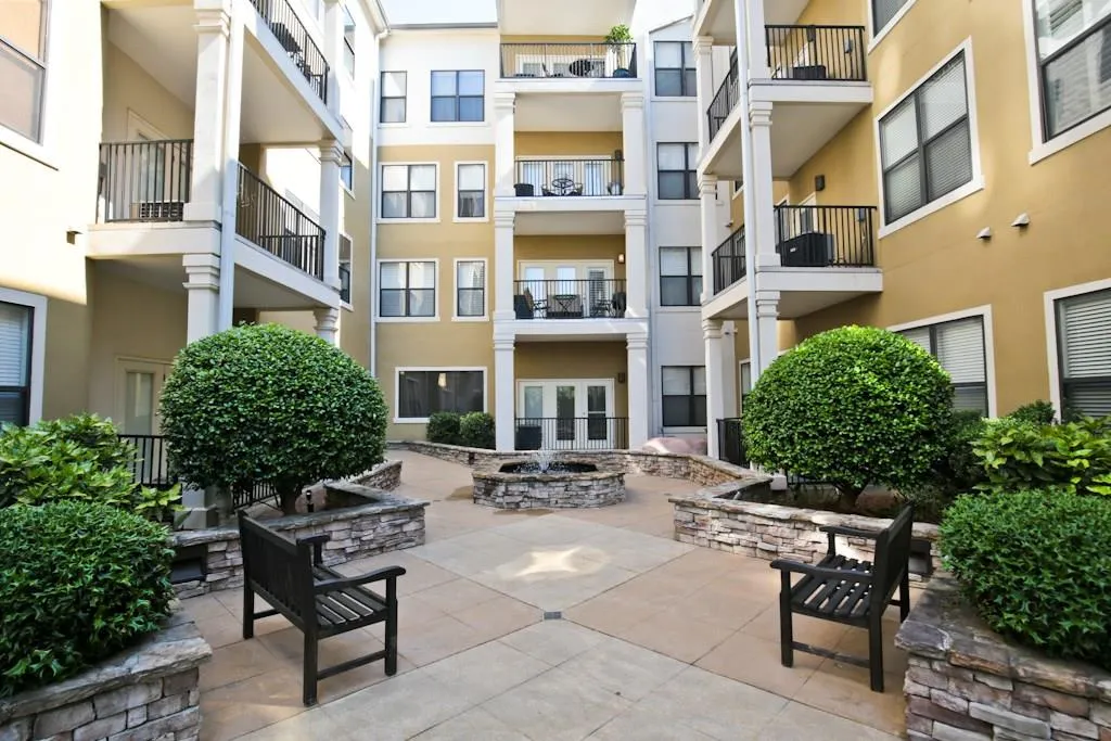 799 Hammond Drive Unit 109, Sandy Springs, Georgia 30328, 2 Bedrooms Bedrooms, ,2 BathroomsBathrooms,Residential,Sold,799 Hammond Drive Unit 109,5852657