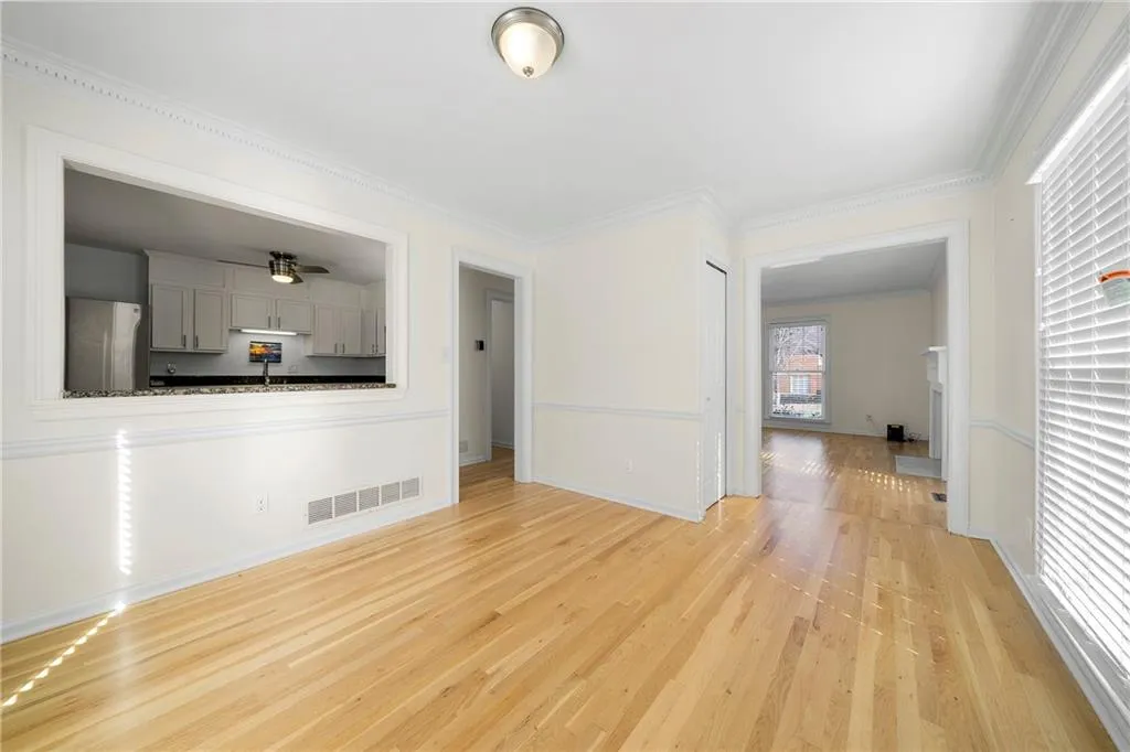 8918 Carroll Manor Drive, Sandy Springs, Georgia 30350, 2 Bedrooms Bedrooms, ,2 BathroomsBathrooms,Residential,Sold,8918 Carroll Manor Drive,6974107