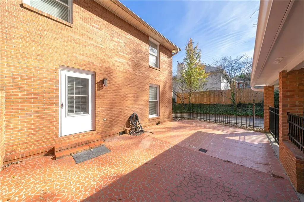 8918 Carroll Manor Drive, Sandy Springs, Georgia 30350, 2 Bedrooms Bedrooms, ,2 BathroomsBathrooms,Residential,Sold,8918 Carroll Manor Drive,6974107