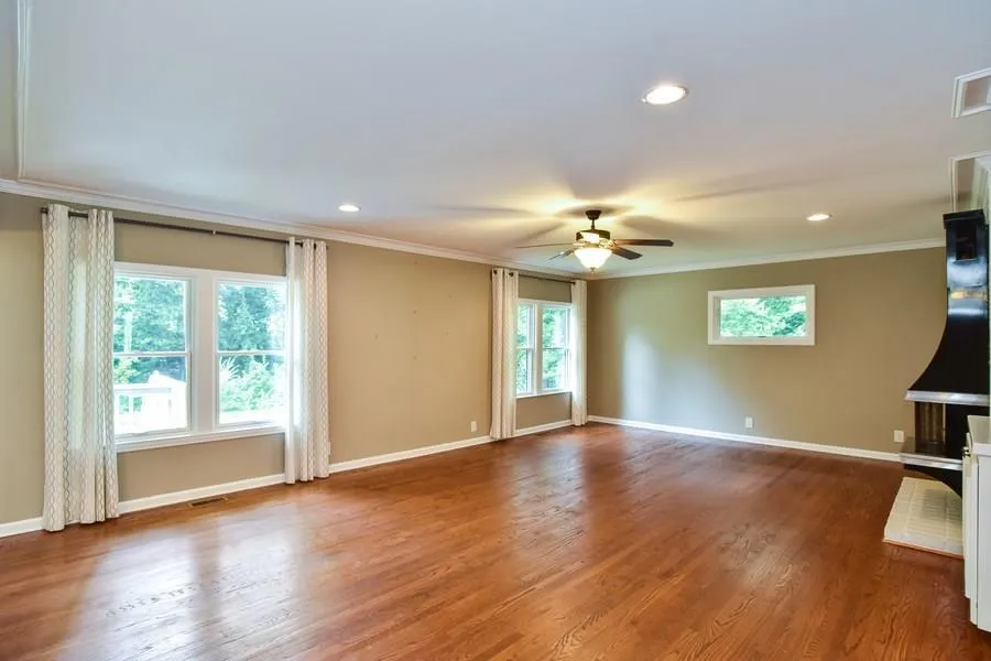 136 Osner Drive, Atlanta, Georgia 30342, 3 Bedrooms Bedrooms, ,3 BathroomsBathrooms,Residential,Sold,136 Osner Drive,5888057