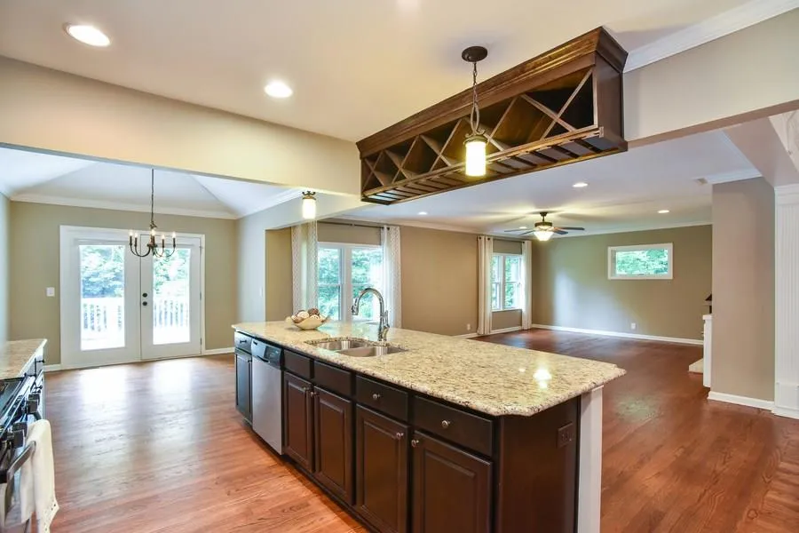 136 Osner Drive, Atlanta, Georgia 30342, 3 Bedrooms Bedrooms, ,3 BathroomsBathrooms,Residential,Sold,136 Osner Drive,5888057
