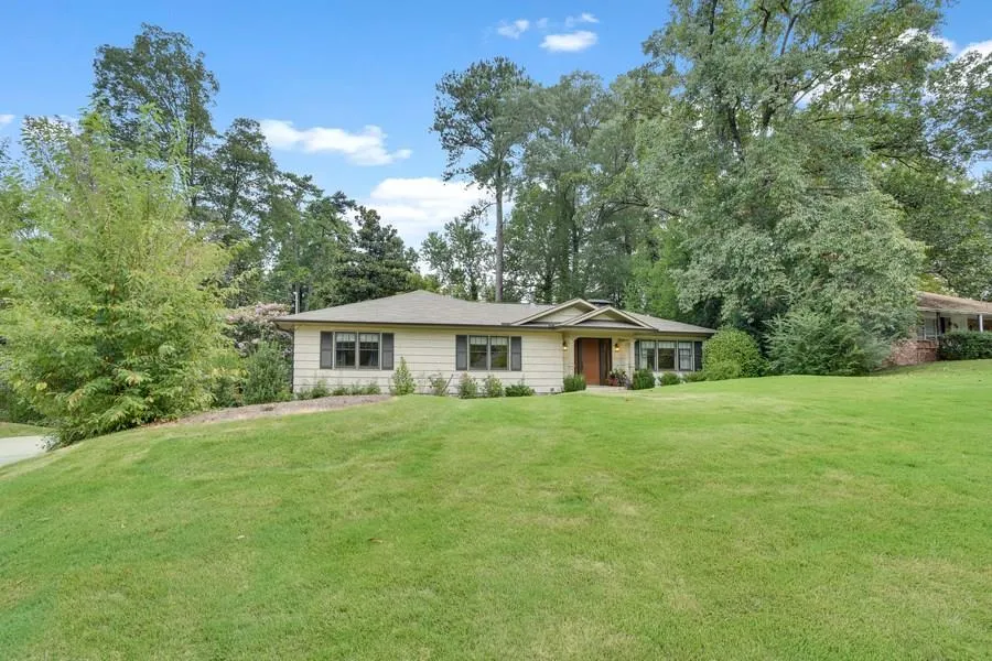 136 Osner Drive, Atlanta, Georgia 30342, 3 Bedrooms Bedrooms, ,3 BathroomsBathrooms,Residential,Sold,136 Osner Drive,5888057