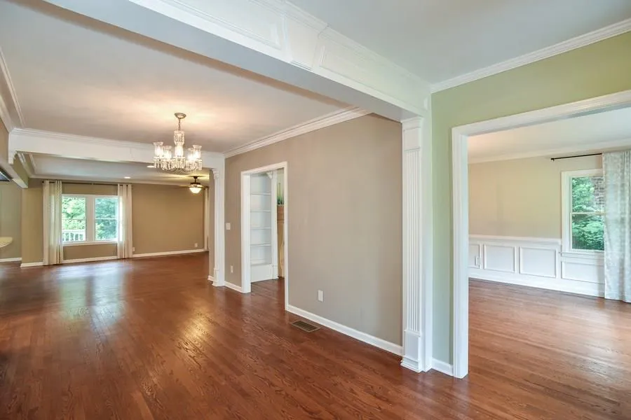 136 Osner Drive, Atlanta, Georgia 30342, 3 Bedrooms Bedrooms, ,3 BathroomsBathrooms,Residential,Sold,136 Osner Drive,5888057