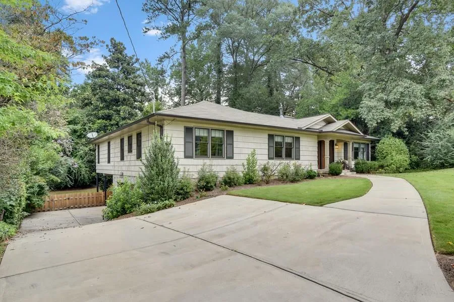 136 Osner Drive, Atlanta, Georgia 30342, 3 Bedrooms Bedrooms, ,3 BathroomsBathrooms,Residential,Sold,136 Osner Drive,5888057