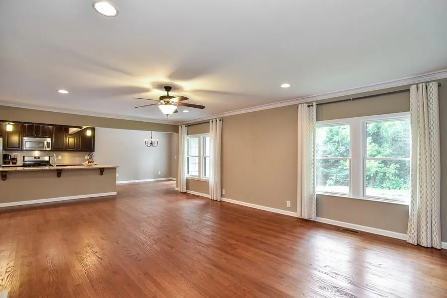 136 Osner Drive, Atlanta, Georgia 30342, 3 Bedrooms Bedrooms, ,3 BathroomsBathrooms,Residential,Sold,136 Osner Drive,5888057