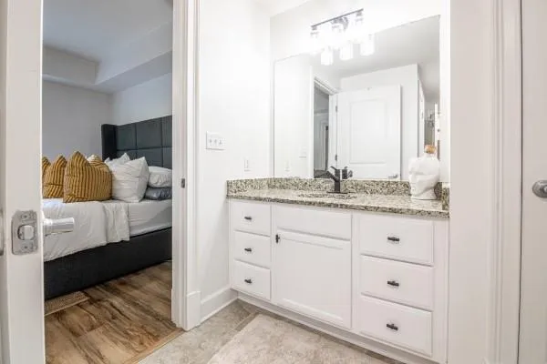 200 River Vista Drive Unit 406, Atlanta, Georgia 30339, 1 Bedroom Bedrooms, ,1 BathroomBathrooms,Residential,Sold,200 River Vista Drive Unit 406,7242273