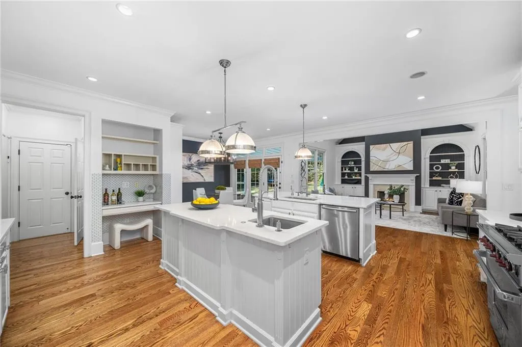 4715 Westfield Drive, Sandy Springs, Georgia 30342, 6 Bedrooms Bedrooms, ,6 BathroomsBathrooms,Residential,For Sale,4715 Westfield Drive,7611781