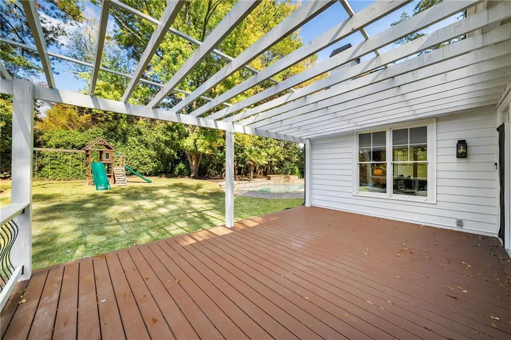 4715 Westfield Drive, Sandy Springs, Georgia 30342, 6 Bedrooms Bedrooms, ,6 BathroomsBathrooms,Residential,For Sale,4715 Westfield Drive,7611781