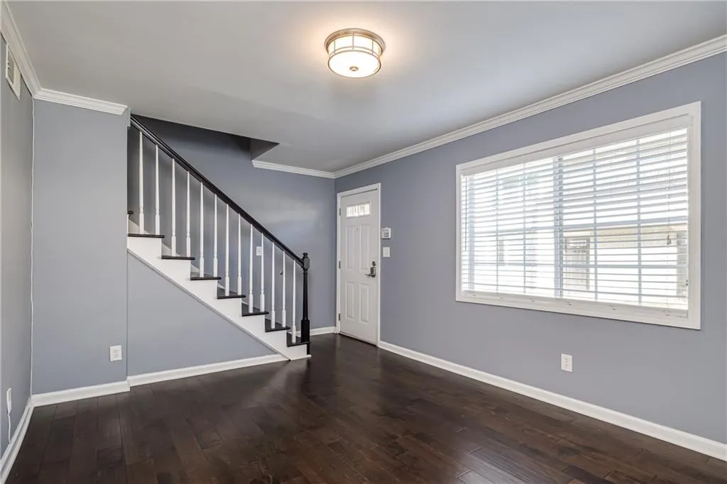 6940 Roswell Road Unit 17c, Sandy Springs, Georgia 30328, 2 Bedrooms Bedrooms, ,1 BathroomBathrooms,Residential,Sold,6940 Roswell Road Unit 17c,6836903