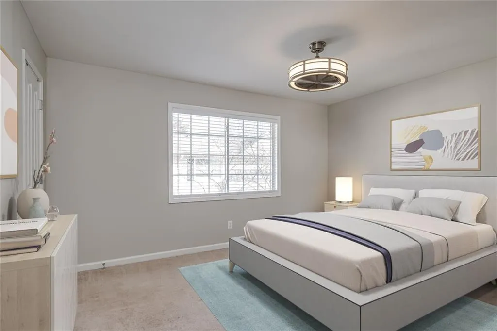 6940 Roswell Road Unit 17c, Sandy Springs, Georgia 30328, 2 Bedrooms Bedrooms, ,1 BathroomBathrooms,Residential,Sold,6940 Roswell Road Unit 17c,6836903