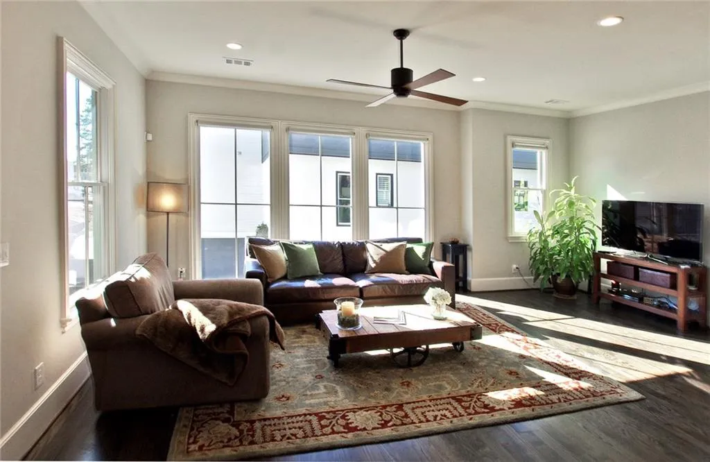 2060 Telfair Circle Ne, Atlanta, Georgia 30324, 3 Bedrooms Bedrooms, ,2 BathroomsBathrooms,Residential,Sold,2060 Telfair Circle Ne,5977119