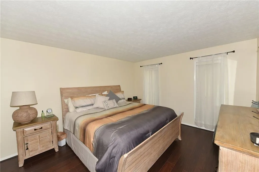 908 Woodcliff Drive Unit 908, Sandy Springs, Georgia 30350, 2 Bedrooms Bedrooms, ,2 BathroomsBathrooms,Residential,Sold,908 Woodcliff Drive Unit 908,6119411