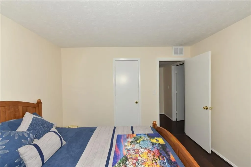 908 Woodcliff Drive Unit 908, Sandy Springs, Georgia 30350, 2 Bedrooms Bedrooms, ,2 BathroomsBathrooms,Residential,Sold,908 Woodcliff Drive Unit 908,6119411