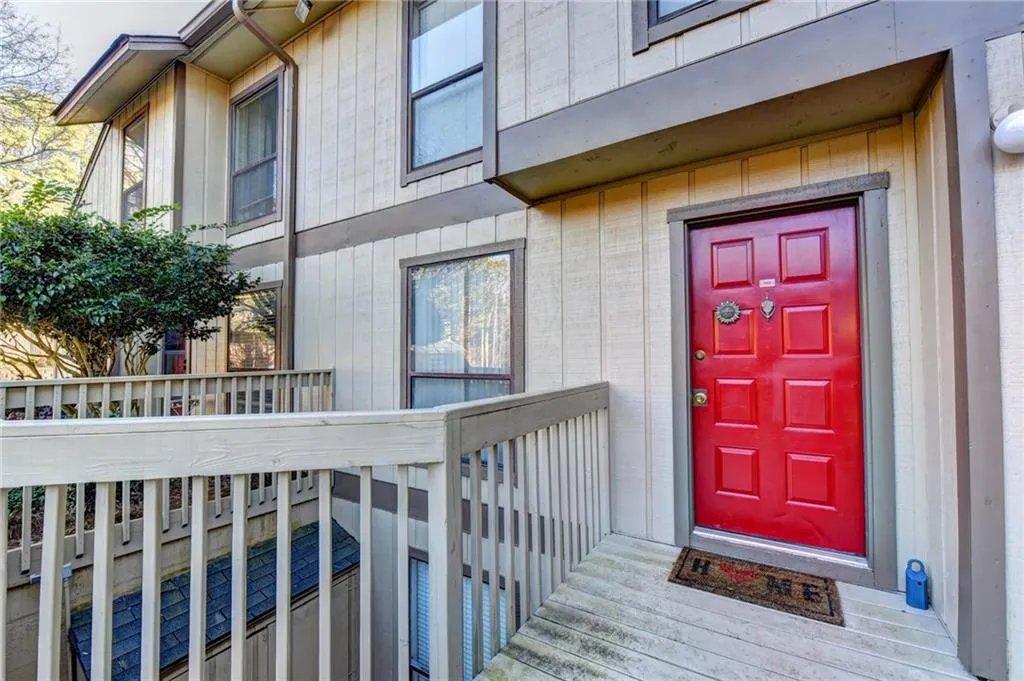 908 Woodcliff Drive Unit 908, Sandy Springs, Georgia 30350, 2 Bedrooms Bedrooms, ,2 BathroomsBathrooms,Residential,Sold,908 Woodcliff Drive Unit 908,6119411