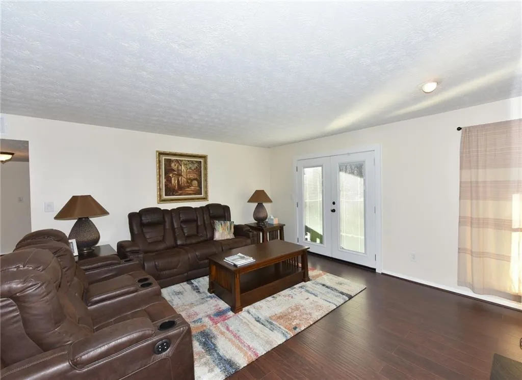 908 Woodcliff Drive Unit 908, Sandy Springs, Georgia 30350, 2 Bedrooms Bedrooms, ,2 BathroomsBathrooms,Residential,Sold,908 Woodcliff Drive Unit 908,6119411