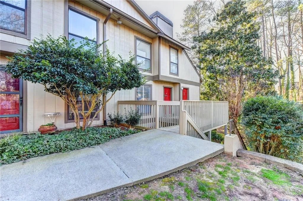 908 Woodcliff Drive Unit 908, Sandy Springs, Georgia 30350, 2 Bedrooms Bedrooms, ,2 BathroomsBathrooms,Residential,Sold,908 Woodcliff Drive Unit 908,6119411