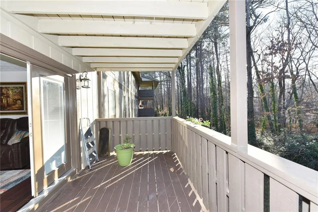 908 Woodcliff Drive Unit 908, Sandy Springs, Georgia 30350, 2 Bedrooms Bedrooms, ,2 BathroomsBathrooms,Residential,Sold,908 Woodcliff Drive Unit 908,6119411