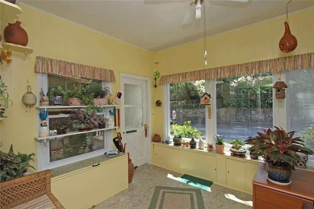 5243 Glenridge Drive, Sandy Springs, Georgia 30342, 3 Bedrooms Bedrooms, ,2 BathroomsBathrooms,Residential,Sold,5243 Glenridge Drive,5705835