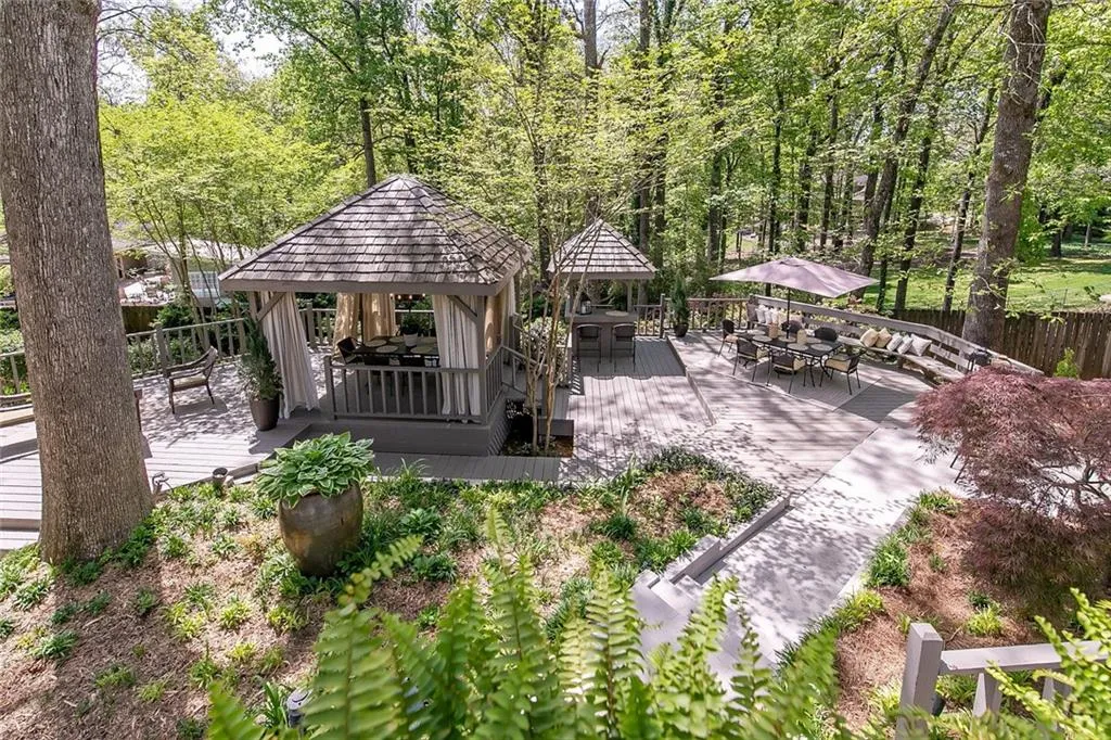 7595 Ball Mill Road, Sandy Springs, Georgia 30350, 6 Bedrooms Bedrooms, ,5 BathroomsBathrooms,Residential,Sold,7595 Ball Mill Road,6862668