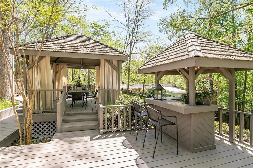 7595 Ball Mill Road, Sandy Springs, Georgia 30350, 6 Bedrooms Bedrooms, ,5 BathroomsBathrooms,Residential,Sold,7595 Ball Mill Road,6862668