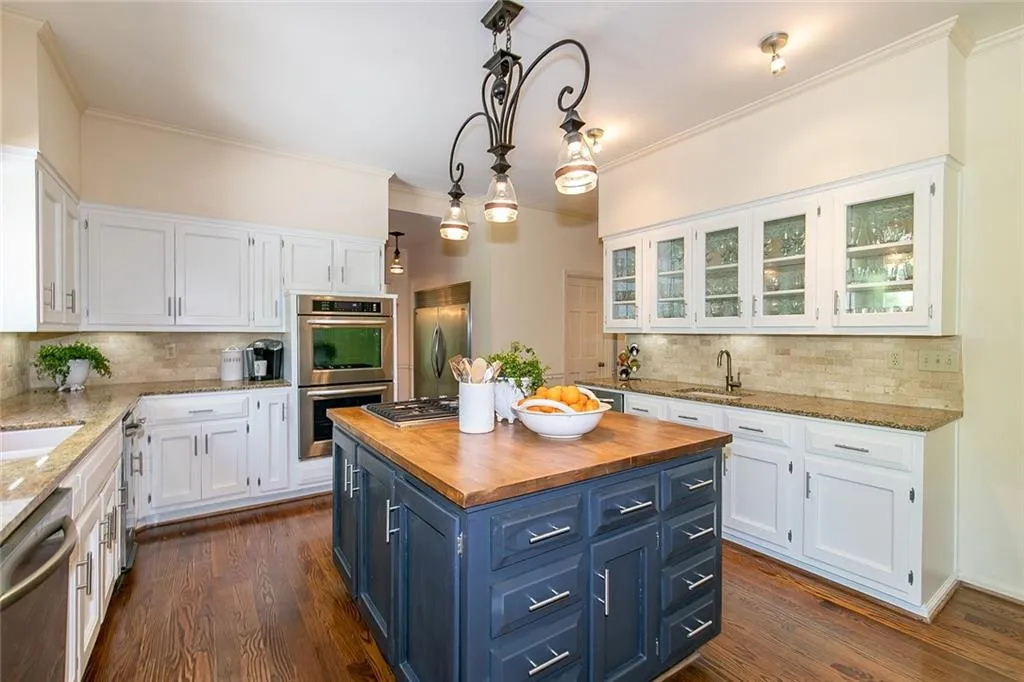 7595 Ball Mill Road, Sandy Springs, Georgia 30350, 6 Bedrooms Bedrooms, ,5 BathroomsBathrooms,Residential,Sold,7595 Ball Mill Road,6862668