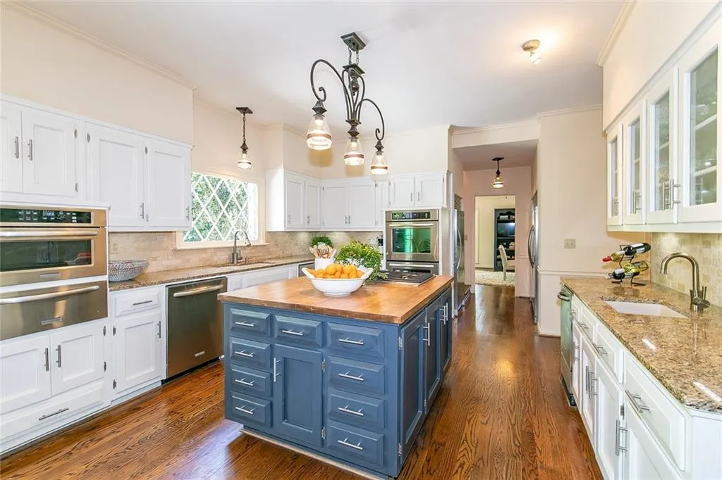 7595 Ball Mill Road, Sandy Springs, Georgia 30350, 6 Bedrooms Bedrooms, ,5 BathroomsBathrooms,Residential,Sold,7595 Ball Mill Road,6862668