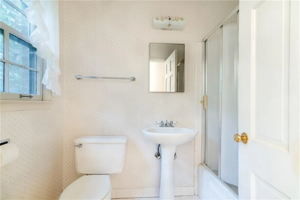 5285 Mount Vernon Parkway Nw, Atlanta, Georgia 30327, 4 Bedrooms Bedrooms, ,2 BathroomsBathrooms,Residential,Sold,5285 Mount Vernon Parkway Nw,6808053