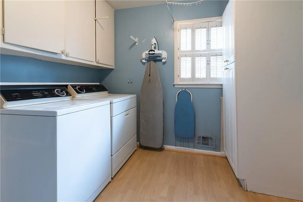 5285 Mount Vernon Parkway Nw, Atlanta, Georgia 30327, 4 Bedrooms Bedrooms, ,2 BathroomsBathrooms,Residential,Sold,5285 Mount Vernon Parkway Nw,6808053