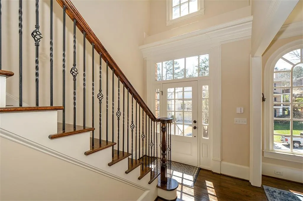 626 Timm Valley Road Unit A, Atlanta, Georgia 30305, 3 Bedrooms Bedrooms, ,3 BathroomsBathrooms,Residential,Sold,626 Timm Valley Road Unit A,5987351