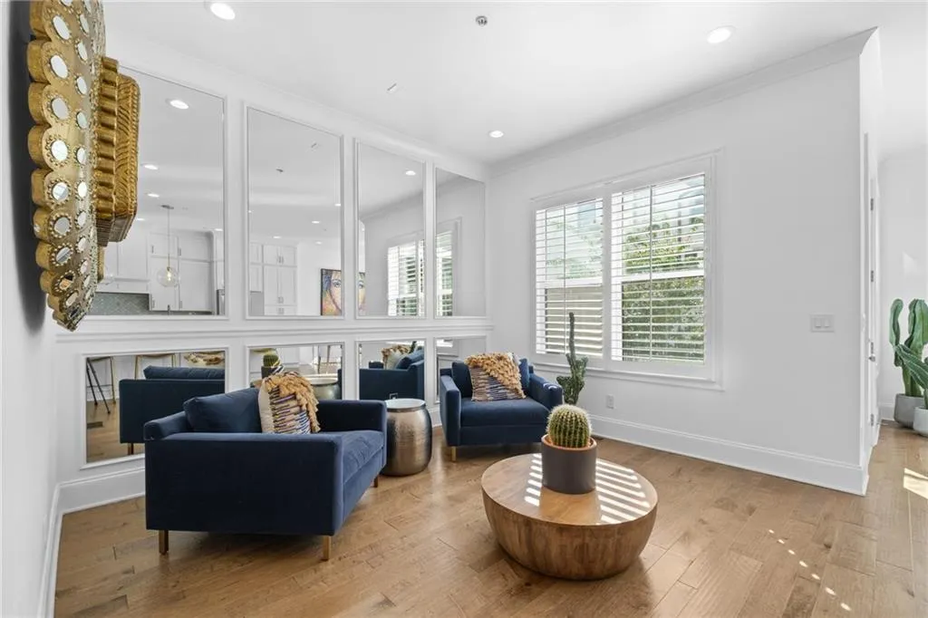 4514 Collins Avenue, Atlanta, Georgia 30342, 4 Bedrooms Bedrooms, ,4 BathroomsBathrooms,Residential,Sold,4514 Collins Avenue,7162382