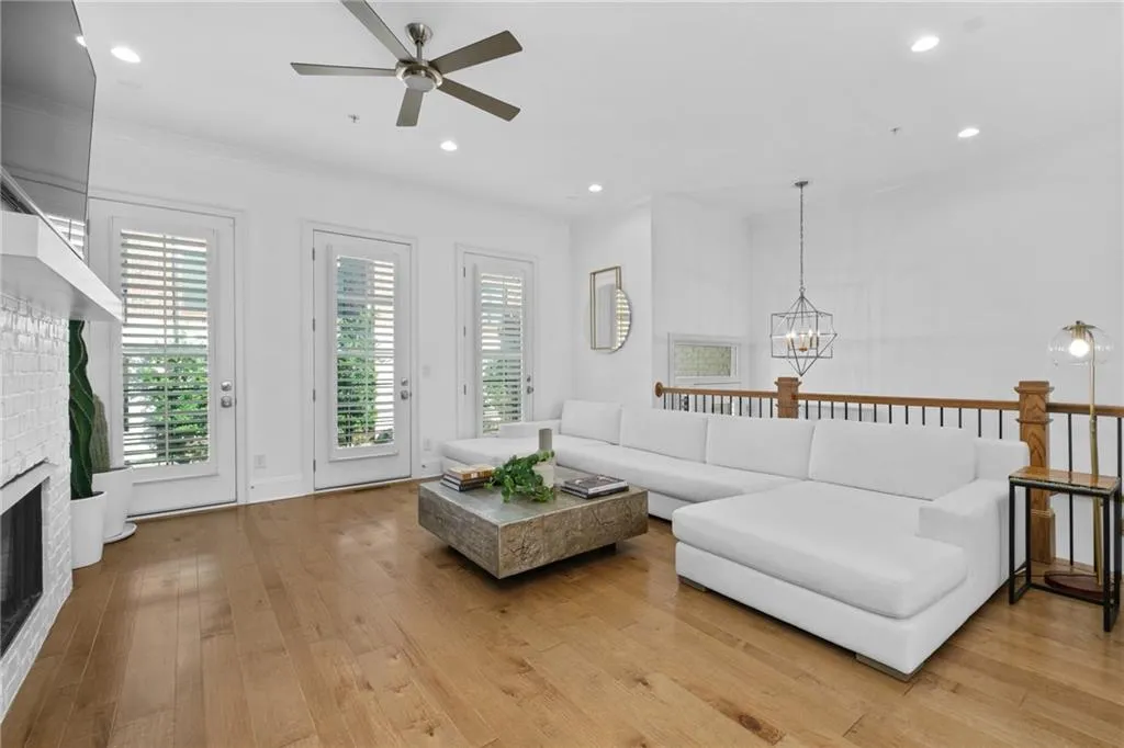 4514 Collins Avenue, Atlanta, Georgia 30342, 4 Bedrooms Bedrooms, ,4 BathroomsBathrooms,Residential,Sold,4514 Collins Avenue,7162382