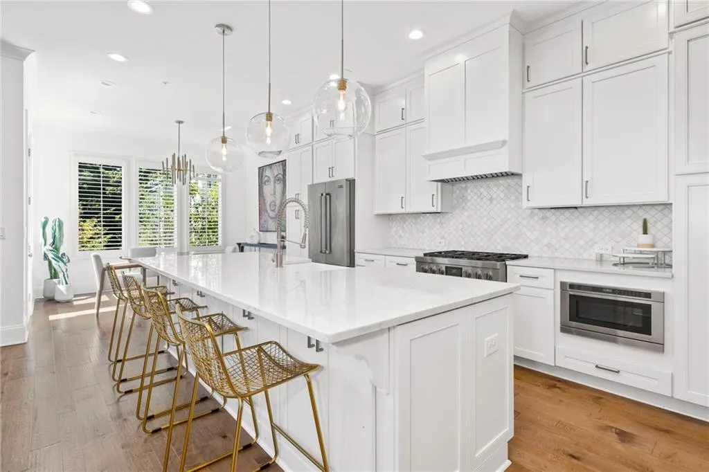 4514 Collins Avenue, Atlanta, Georgia 30342, 4 Bedrooms Bedrooms, ,4 BathroomsBathrooms,Residential,Sold,4514 Collins Avenue,7162382
