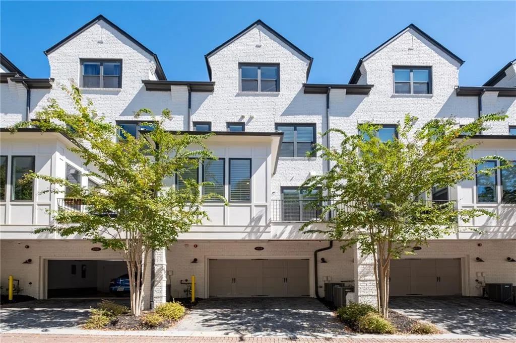 4514 Collins Avenue, Atlanta, Georgia 30342, 4 Bedrooms Bedrooms, ,4 BathroomsBathrooms,Residential,Sold,4514 Collins Avenue,7162382