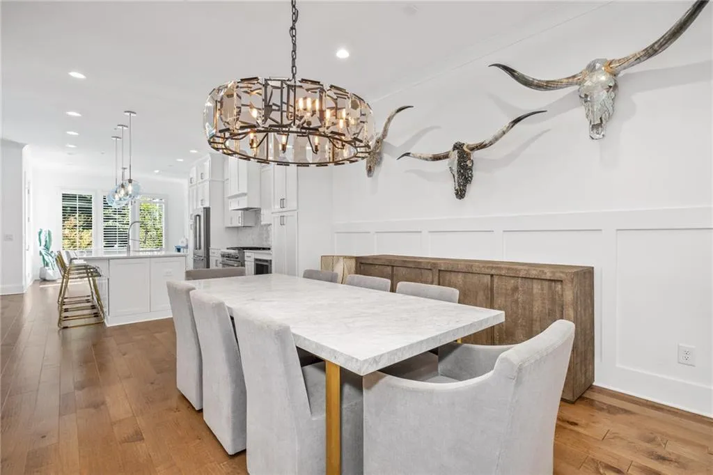 4514 Collins Avenue, Atlanta, Georgia 30342, 4 Bedrooms Bedrooms, ,4 BathroomsBathrooms,Residential,Sold,4514 Collins Avenue,7162382