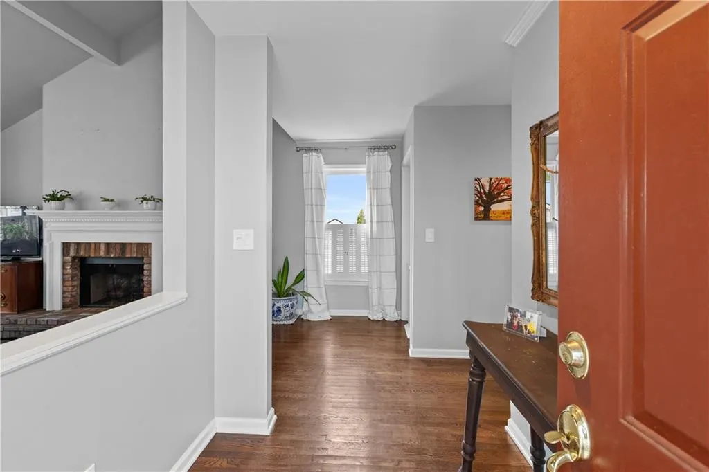 1055 Club Place Ne, Atlanta, Georgia 30319, 3 Bedrooms Bedrooms, 0 ,2 BathroomsBathrooms,Residential,For Sale,1055 Club Place Ne,7852371