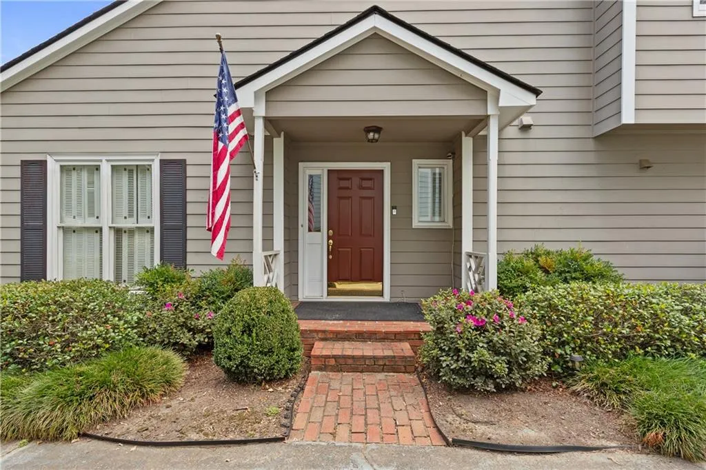 1055 Club Place Ne, Atlanta, Georgia 30319, 3 Bedrooms Bedrooms, 0 ,2 BathroomsBathrooms,Residential,For Sale,1055 Club Place Ne,7852371