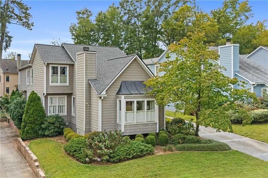 1055 Club Place Ne, Atlanta, Georgia 30319, 3 Bedrooms Bedrooms, 0 ,2 BathroomsBathrooms,Residential,For Sale,1055 Club Place Ne,7852371
