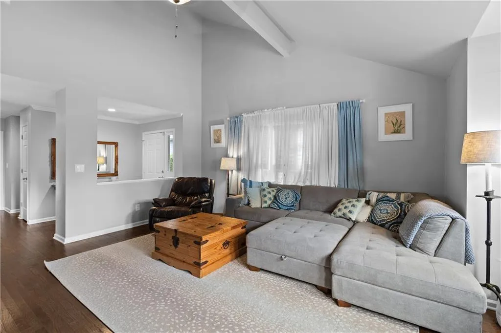 1055 Club Place Ne, Atlanta, Georgia 30319, 3 Bedrooms Bedrooms, 0 ,2 BathroomsBathrooms,Residential,For Sale,1055 Club Place Ne,7852371
