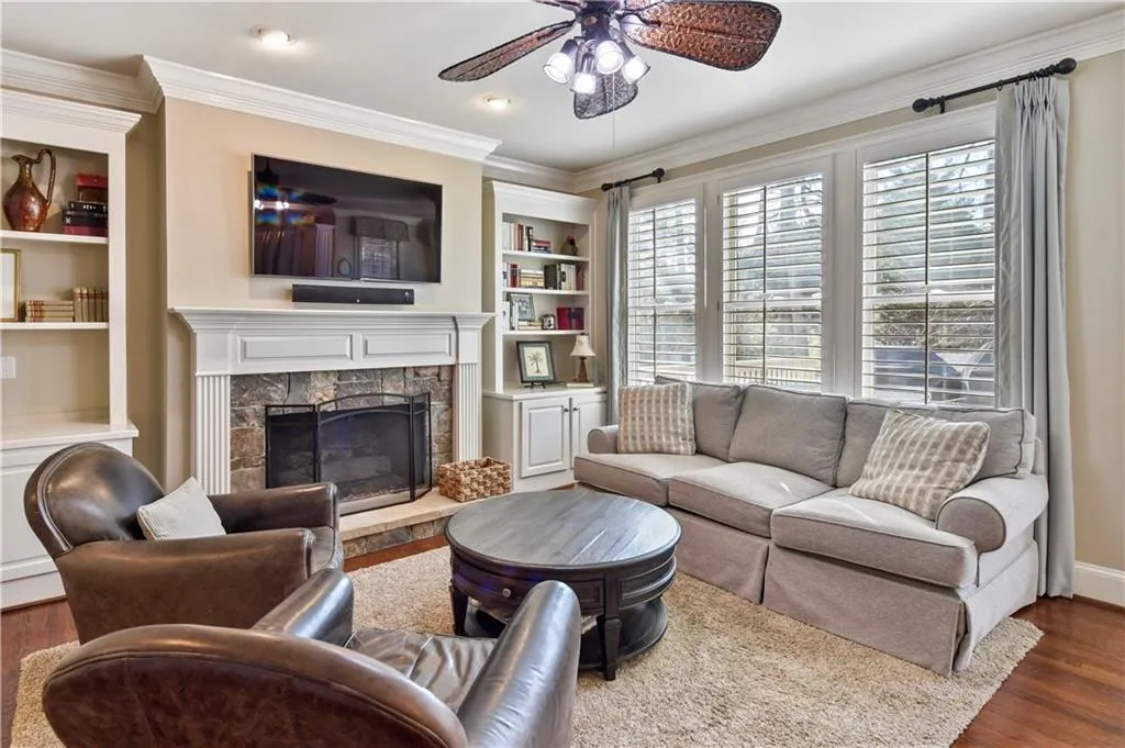 5810 Long Grove Drive, Sandy Springs, Georgia 30328, 5 Bedrooms Bedrooms, ,4 BathroomsBathrooms,Residential,Sold,5810 Long Grove Drive,6825054